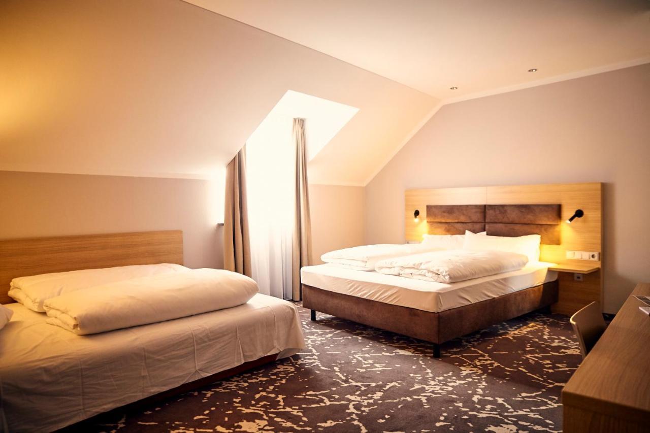 Bed&Breakfast Erber Ismaning Exterior photo